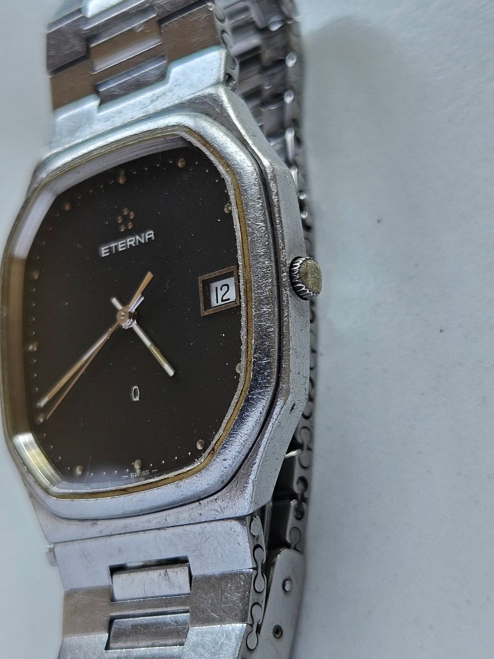 Eterna Uhren: 561 Eterna Quartz Date – Gebraucht aus Berikon von mmm21 2
