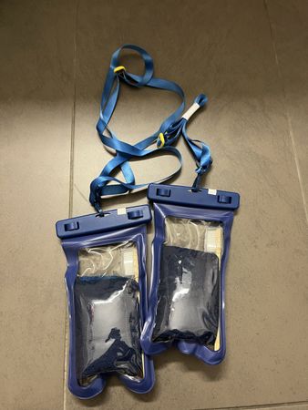Discover Airlines Handytaschen 2Stk  gefüllt NEU