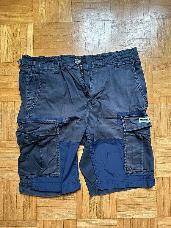 Pantalons: Shorts – D'occasion à Zürich par abiiStore