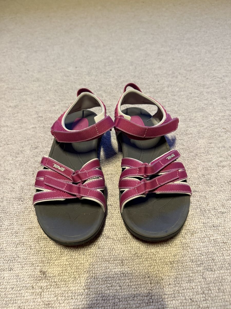 Teva Scarpe da donna: Teva Sandalen pink Grösse 38  – Nuovo (secondo la descrizione) da Davos Glaris venduto da noa_59j8 1