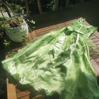 Robe verte élégante pour enfant – 8 CHF