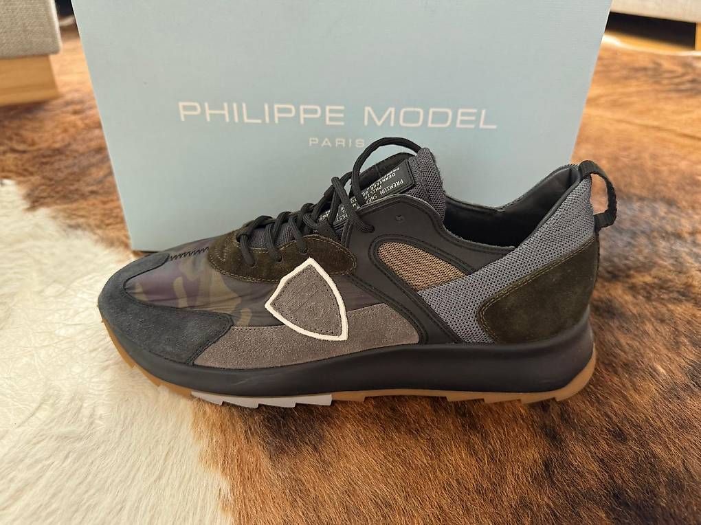 Chaussures femmes: Philippe Model Sneakers  – D'occasion à Zürich par AJO91