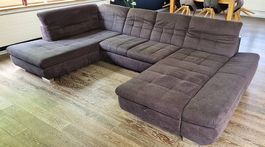 Grosse Sofalandschaft mit Bettfunktion