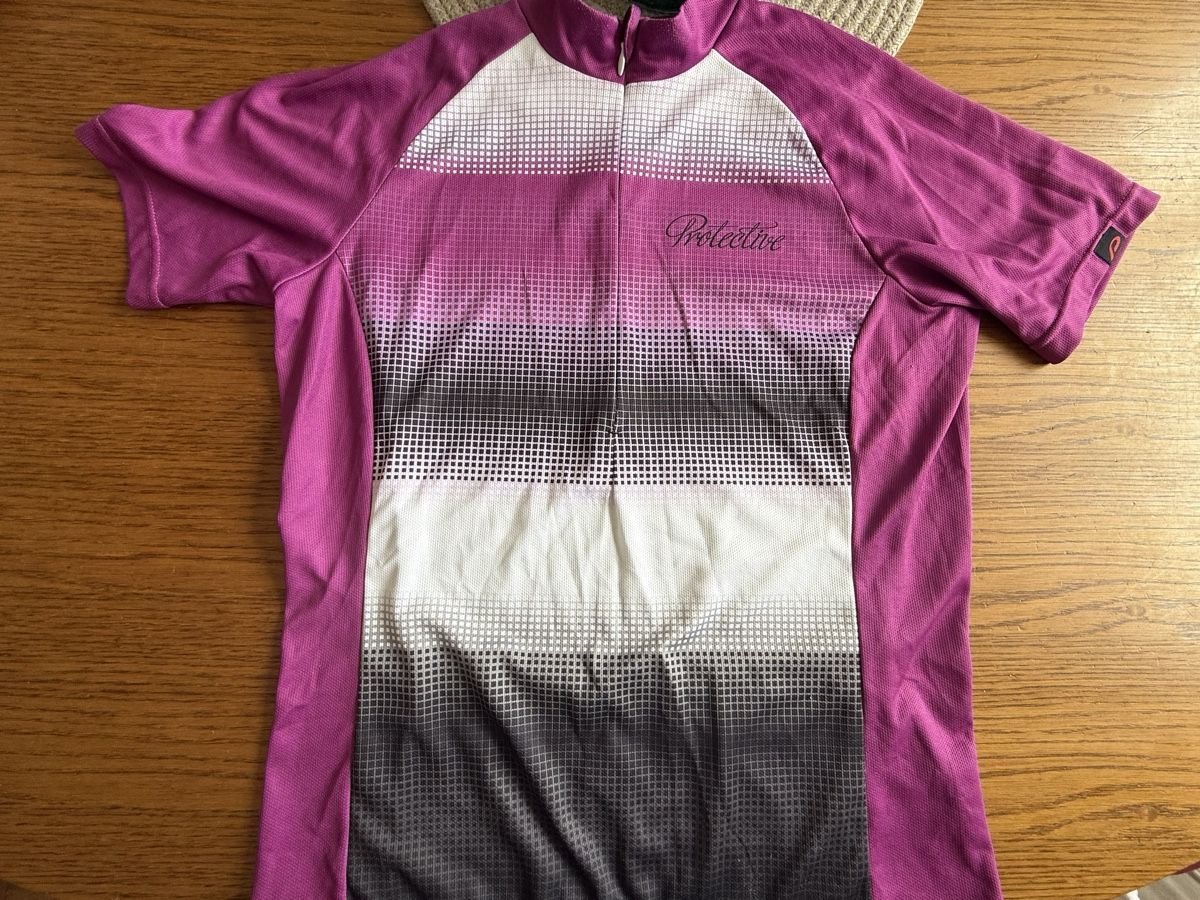 Canottiere & Pantaloni: Protective velo Trikot Gr M – Usato da Belp venduto da Lu96
