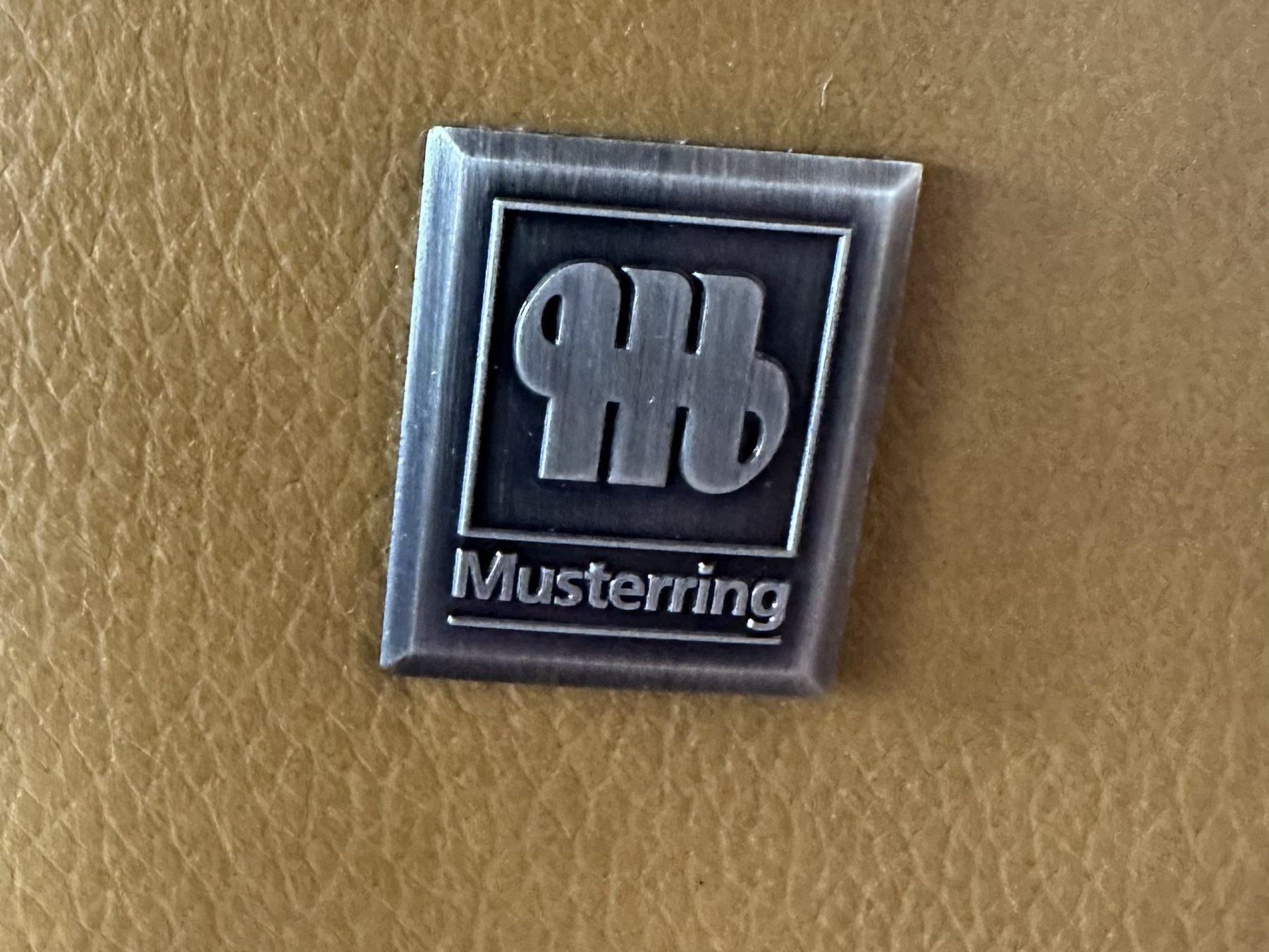 Musterring Sofas: Ecksofa Musterring Leder senfgelb – Neu (gemäss Beschreibung) aus Vaduz von Zao66 1