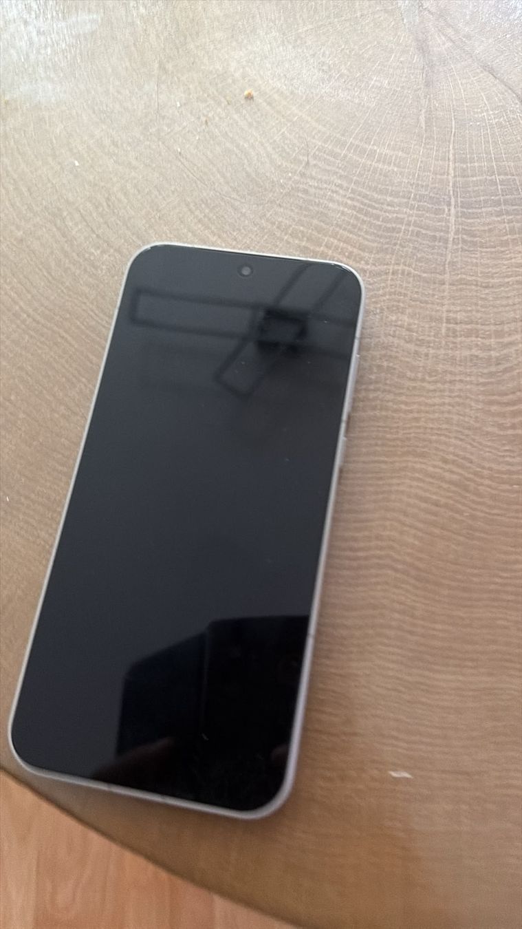 OnePlus Telefoni cellulari / Smartphones: One Plus 15 Pro – Nuovo (secondo la descrizione) da Wohlen AG venduto da jos_l7f5