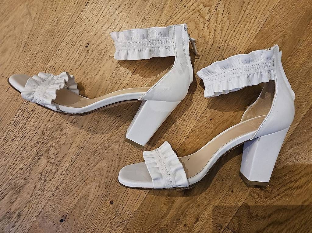 Damenschuhe: Pumps Navyboot – Gebraucht aus Zürich von Omega_Kappa 2