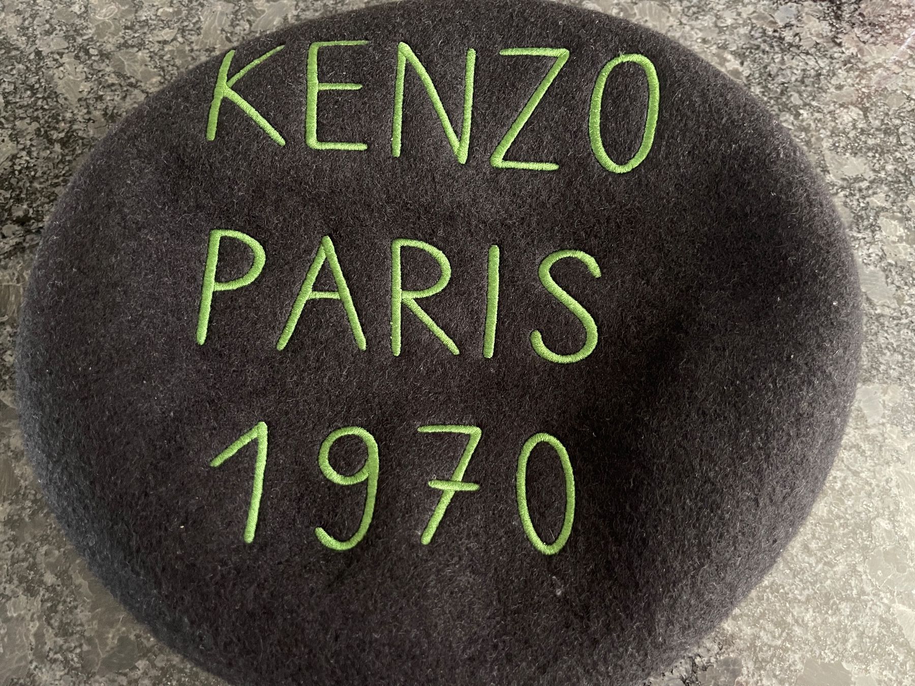 Kenzo Copricapi, berretti & cappellini: KENZO Baskenmütze Béret – Nuovo (secondo la descrizione) da Zürich venduto da STYLEHAUS 1
