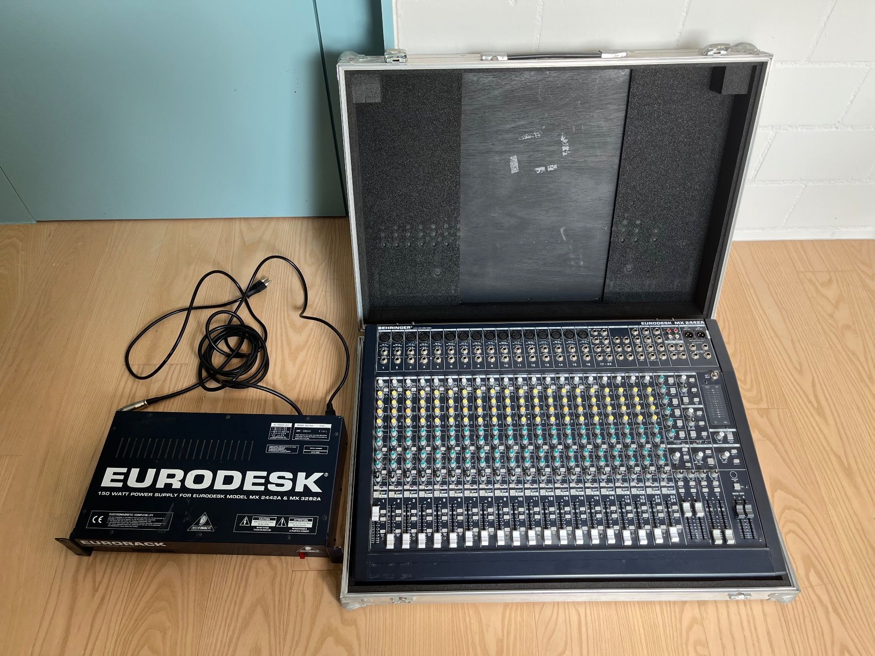 Behringer Platines de mixage: Behringer Eurodesk MX2442A Mischpult – D'occasion à Adliswil par tte_dtr6 4