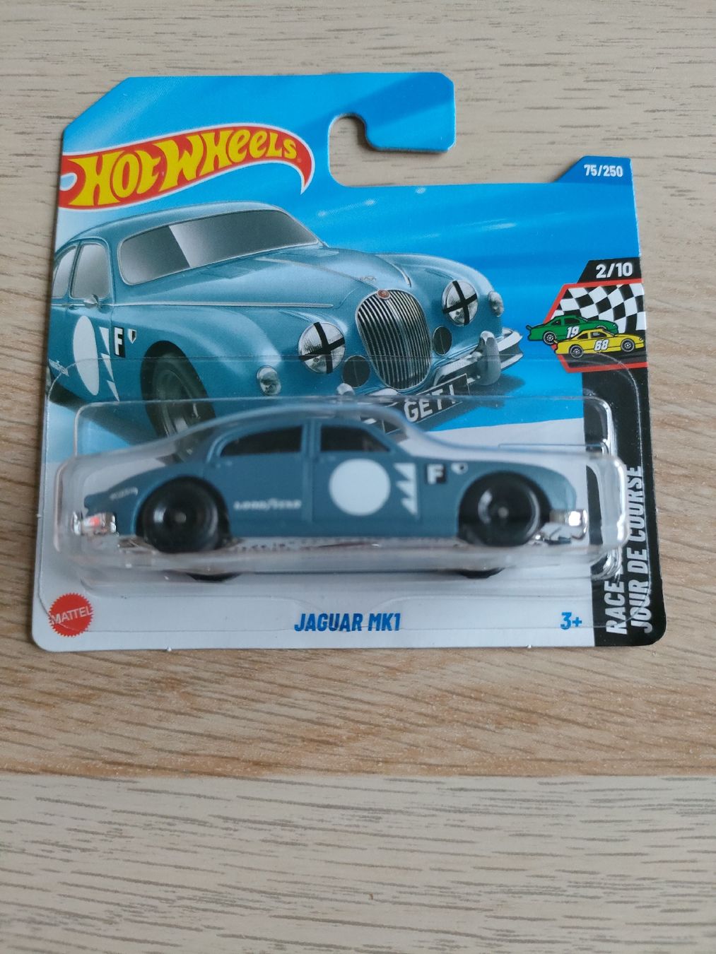 Hot Wheels Modellini d'auto: Hot Wheels - JAGUAR MK1 - RACE DAY – Nuovo e nell'imballaggio originale da Basel venduto da Drbozzo 1