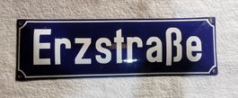 Emaille Schild antik , "Erzstrasse" 500 x 145 mm