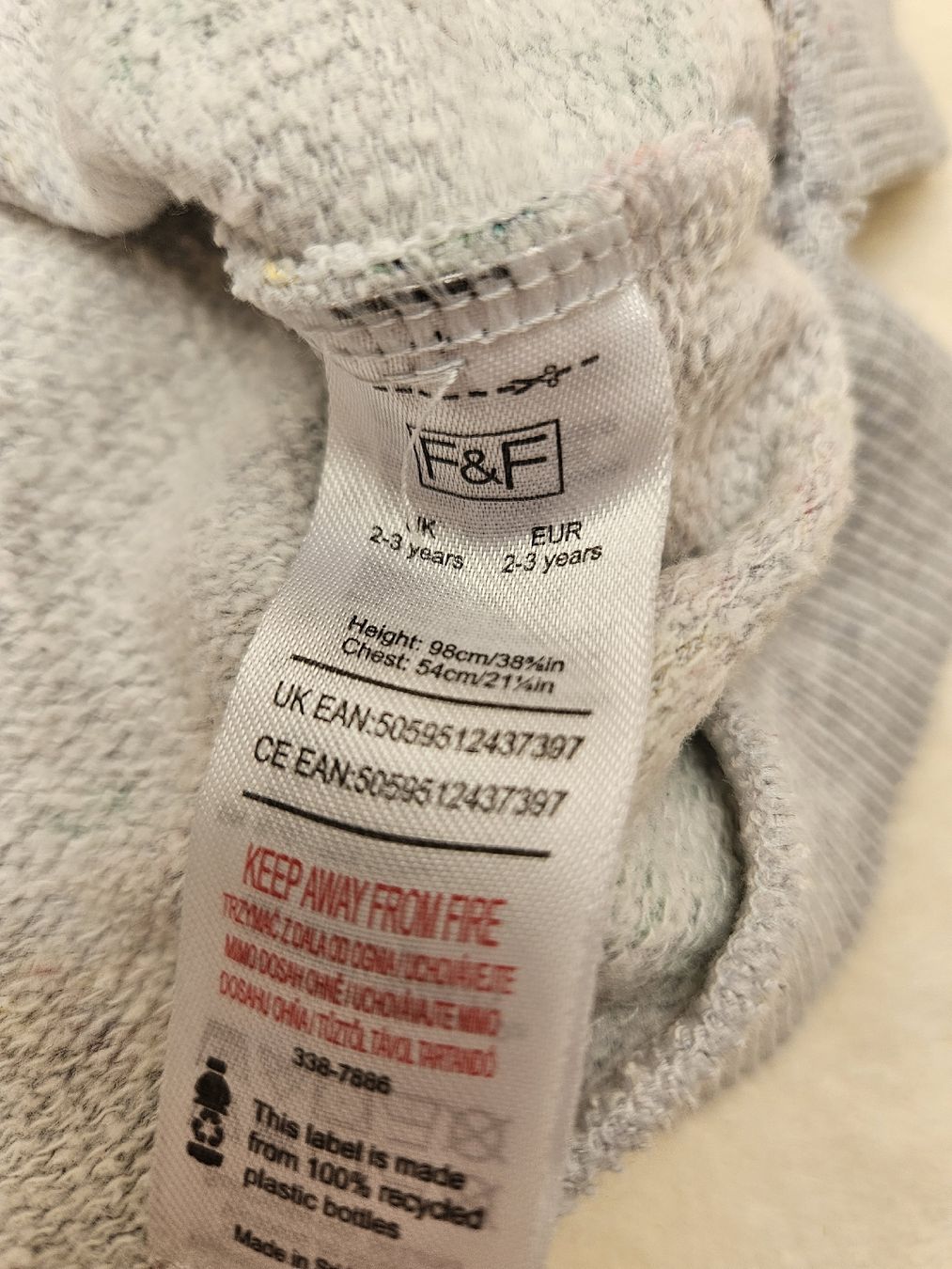 Pulls et sweat-shirts: Pullover Gr. 92/98 – D'occasion à Worb par jun_fj8w 2