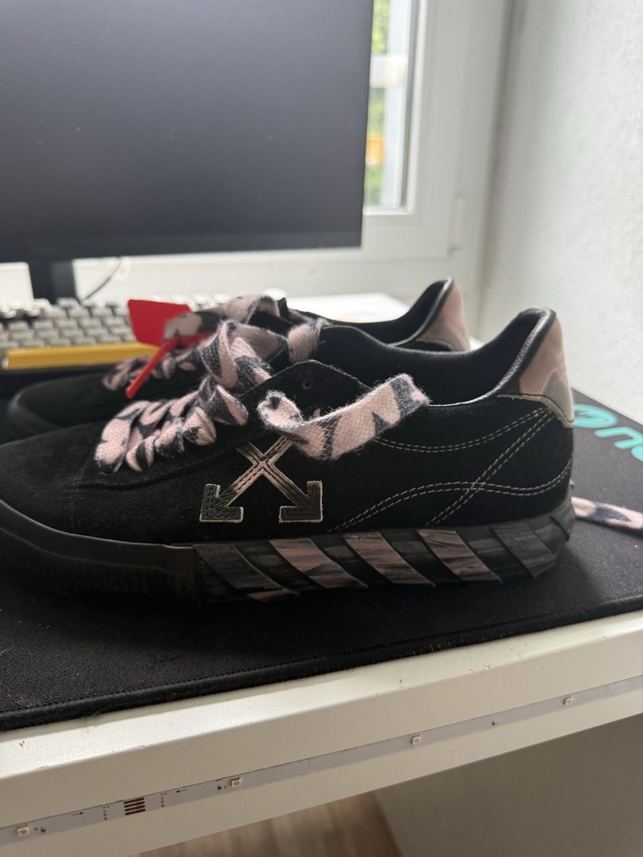 Off-White Scarpe da uomo: Off White C/O Virgil Abloh trainers große 40 – Nuovo (secondo la descrizione) da Burgdorf venduto da yev_n68r