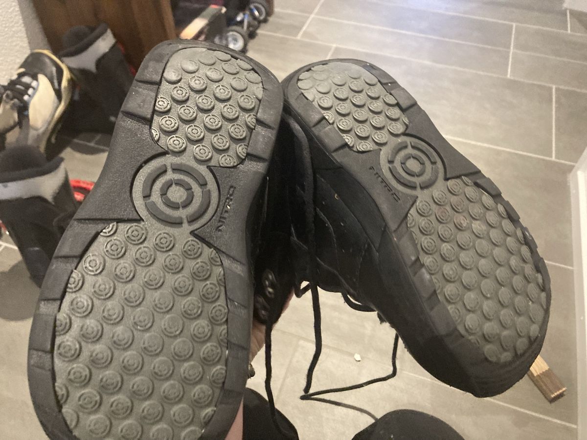 Herrenschuhe: Snowboardschuh gr. 35 (36) – Gebraucht aus Bauma von ladygaby 4