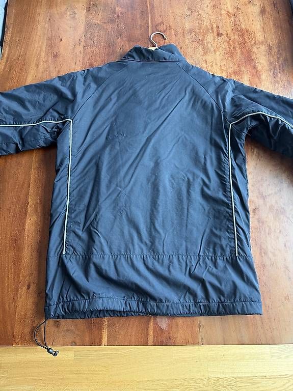 Giacche: Vintage Nike windbraker/track jacket – Usato da Münchenstein venduto da Daffr 2