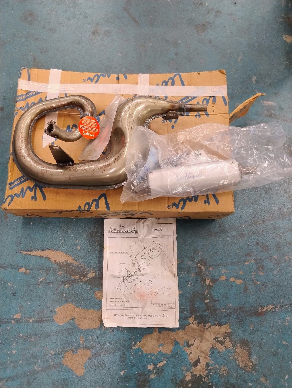 Mofas: Piaggio Bravo Rennauspuff  – Neu und originalverpackt aus Däniken SO von sumsumbmw 1