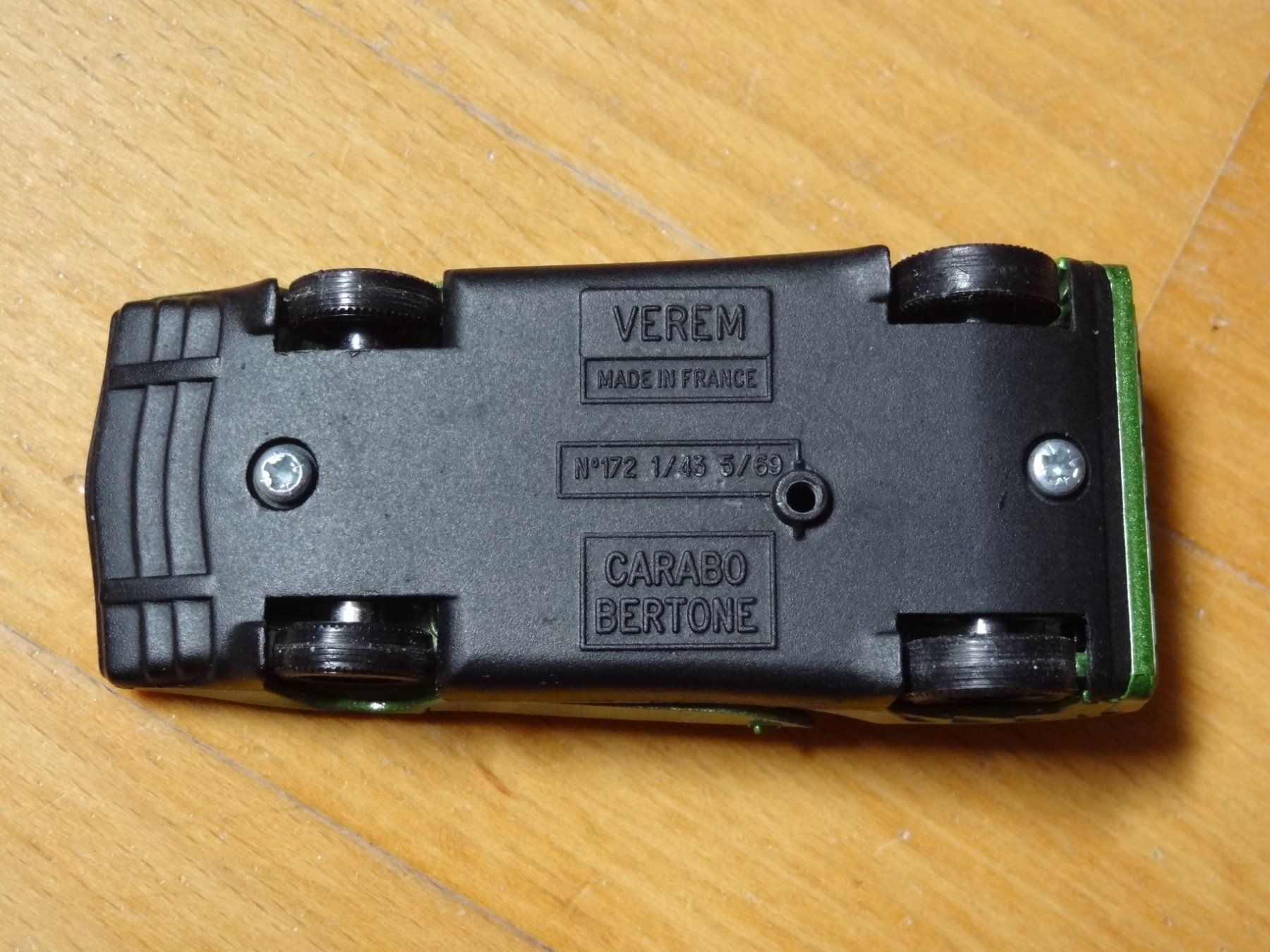 Alfa Romeo Modellini d'auto: Alfa Bertone Carabo 1/43 top Zustand für jeden Fan ein MUSS – Nuovo (secondo la descrizione) da Lausen venduto da somtech 4