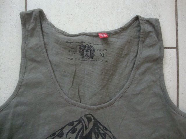 Esprit Top: ESPRIT  TOP GR.M  NEUWERTIG – Usato da Rotkreuz venduto da Samballi 1