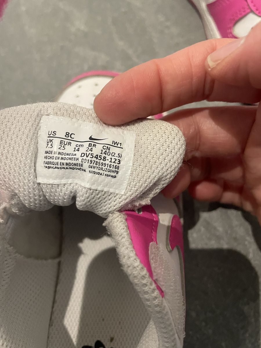 Nike Scarpe per ragazze: Nike Schuhe No.25 neu – Nuovo (secondo la descrizione) da Zürich venduto da minadn82 3