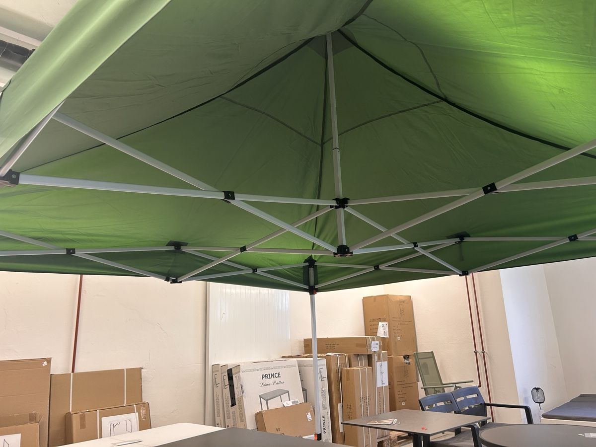 Altro per Eventi aziendali & Feste: Pavillon - 3 x 3 m - Neue - Originalverpackt – Nuovo e nell'imballaggio originale da Zürich venduto da jasmin011 1