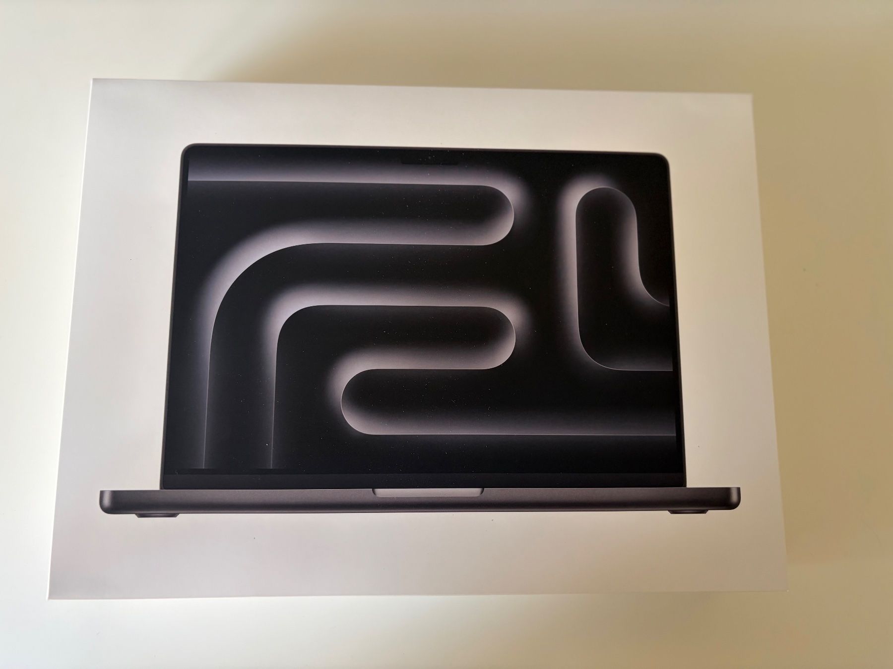 Apple Portables: Apple Macbook Pro M5, 32Gb RAM, 1TB speicher – Neuf avec emballage d'origine à Adliswil par emb_c7hc