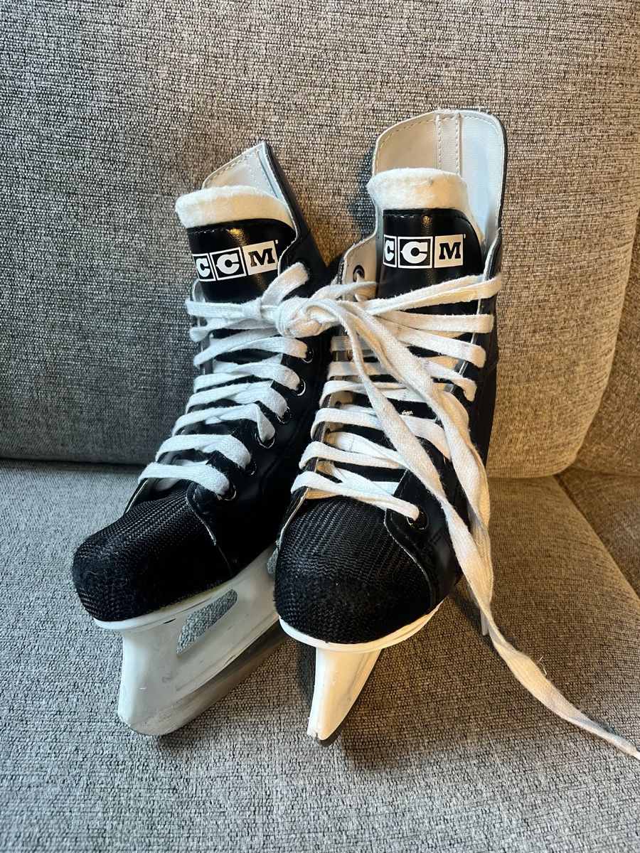 Ccm Pattini da ghiaccio: Schlittschuhe CCM Gr. 33 – Nuovo (secondo la descrizione) da Ennenda venduto da Brimann 3