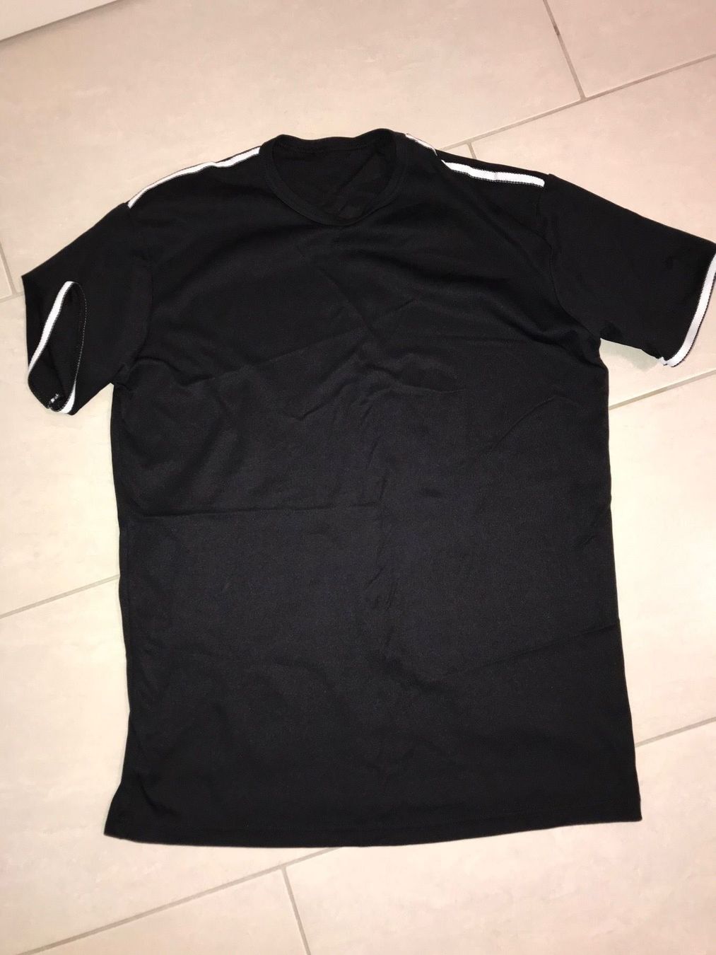 T-shirts: T-Shirt Herren Gr. ca. S/M – D'occasion à Boswil par Sazonowa 1