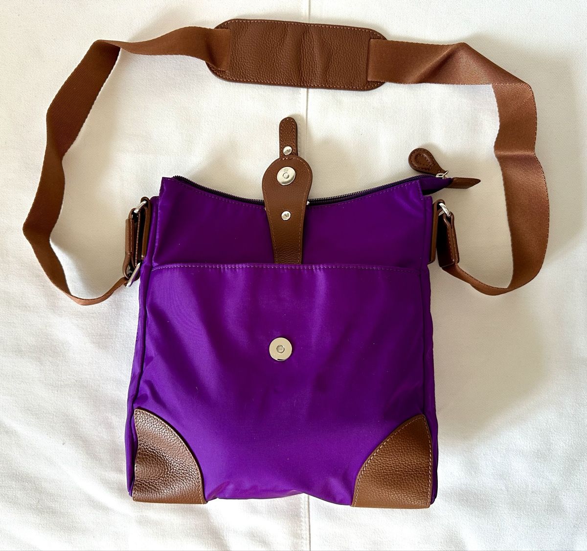 Aigner Borse da donna: Aigner Purple/Brown Nylon and Leather – Nuovo (secondo la descrizione) da Zollikon venduto da _M65_ 3