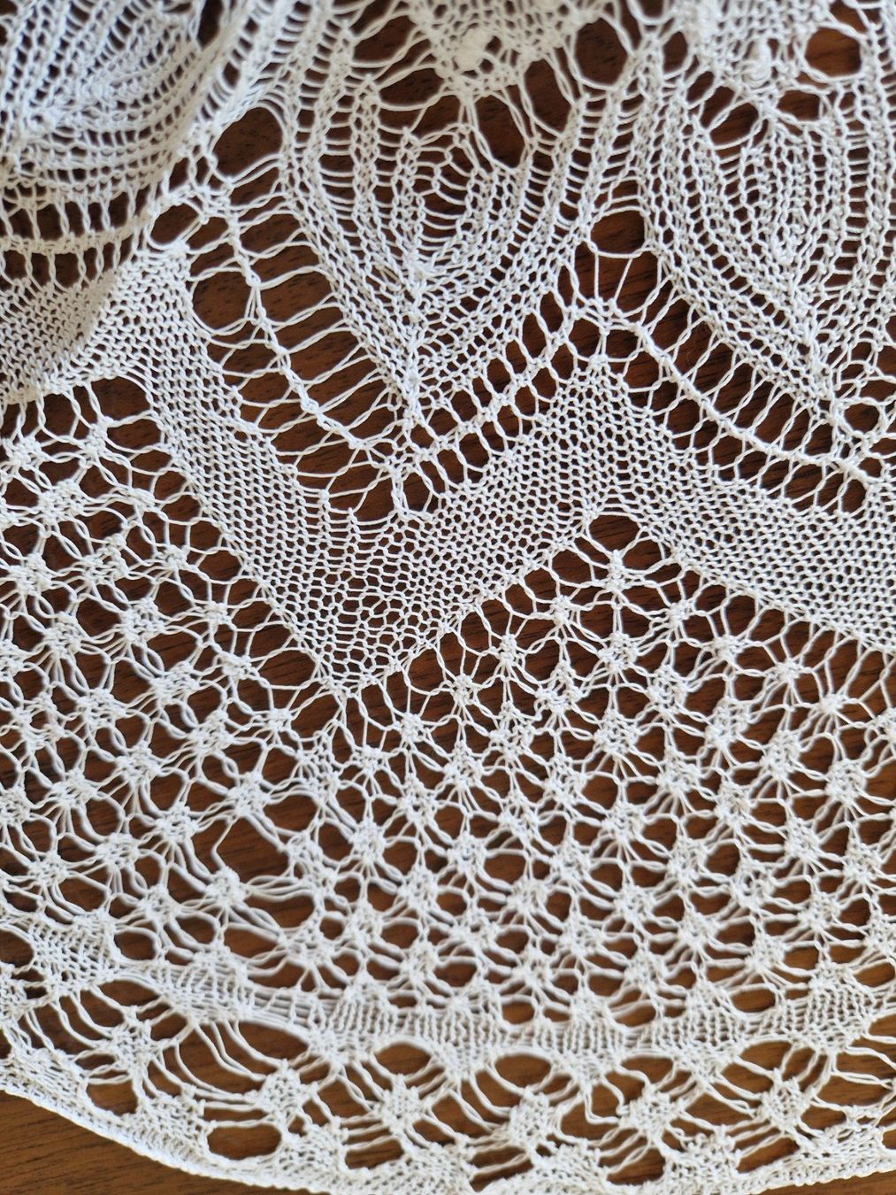 Autre linge de table: Deckeli rund Spitze handgefertigt – D'occasion à Bern par Antikbatik 4