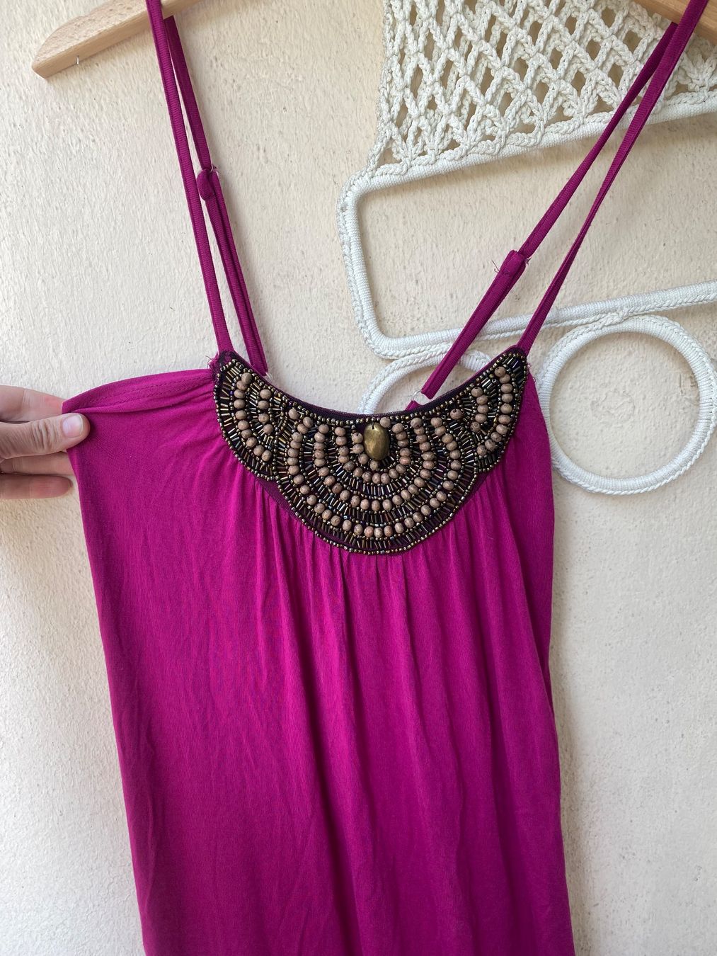 Vestiti: Robe longue rose ornée de perles et sequins Taille M – Usato da Genève venduto da lejardindesvetements 1