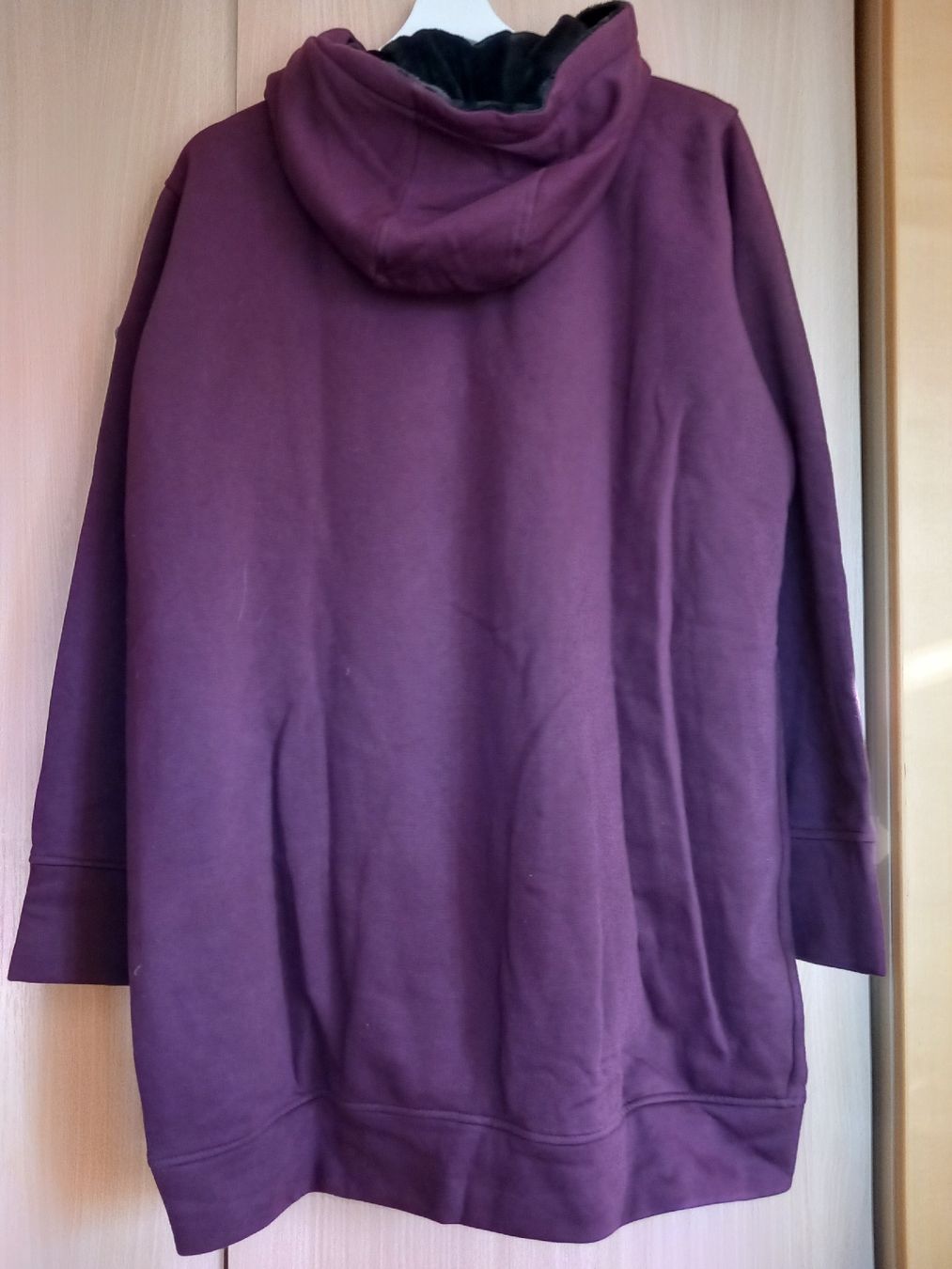 Maglioni & Felpe: Sweat à capuche violet / bordeaux Taille M – Usato da Faoug venduto da per_kp6r 1