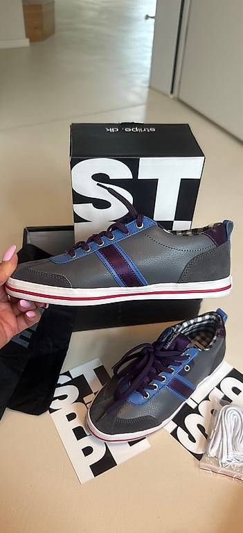 Scarpe da donna: Striipe.dk Damen Sneaker Gr. 38 NEU in OVP  – Usato da Heerbrugg venduto da Miss_Manzulli 1