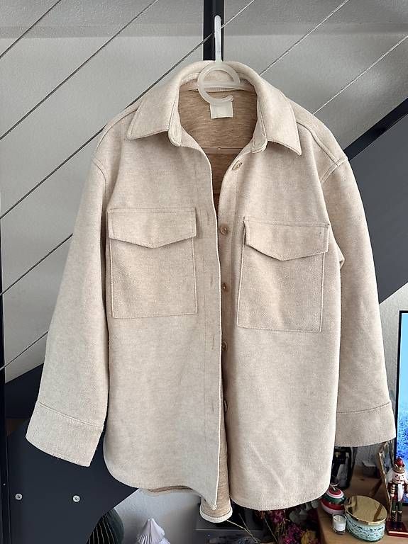 H&M Giacche: Surchemise H&M beige taille L – Usato da Vétroz venduto da est_xyr5