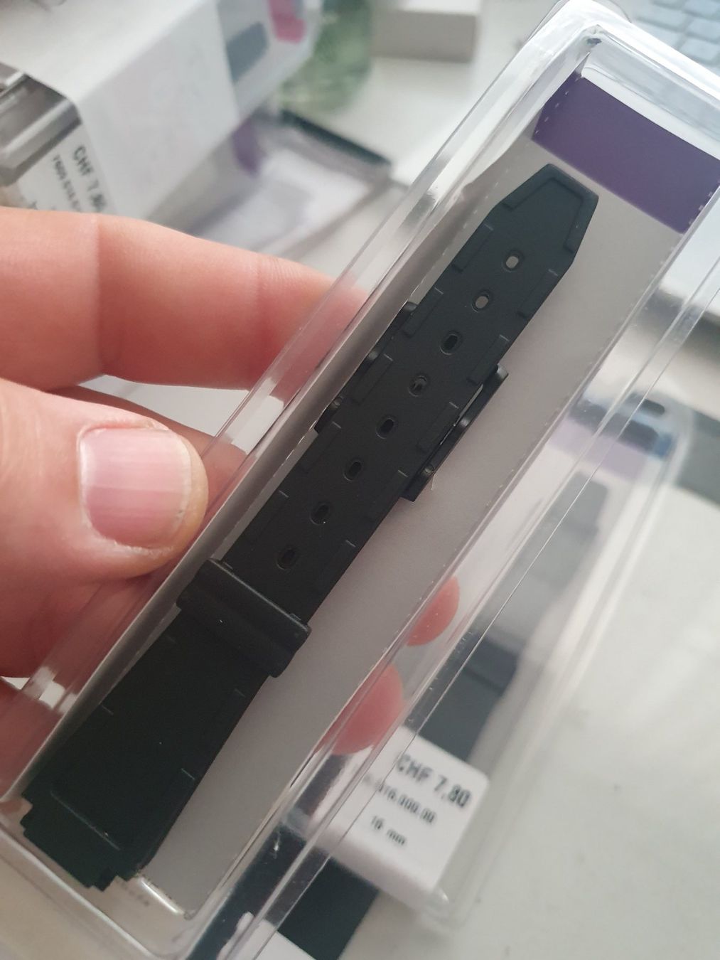 Bracciali & Braccialetti: Uhrenarmband Synthetik 16mm schwarz – Nuovo e nell'imballaggio originale da Zürich venduto da Alibaba1234 5