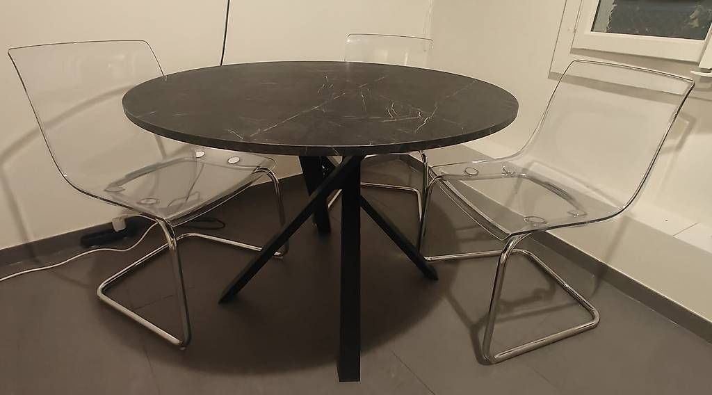 Set di tavolo e panche: Table et chaises (ensemble ou séparément)  – Usato da Genève venduto da jul_wqg8 1