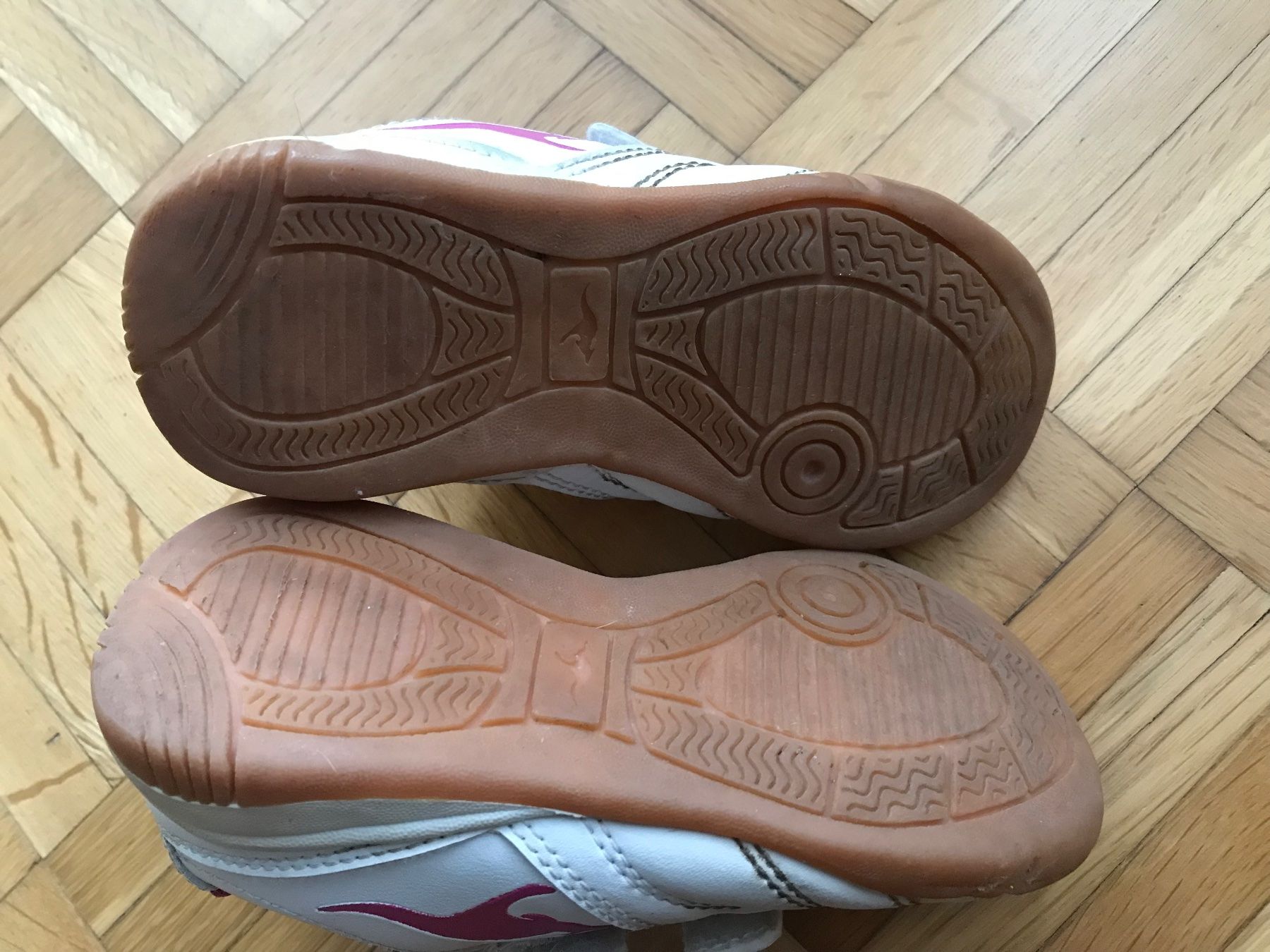 Scarpe per ragazze: Turnschuhe Mädchen von KangaRoos Grösse 26 – Usato da Emmenbrücke venduto da Hathor123 4
