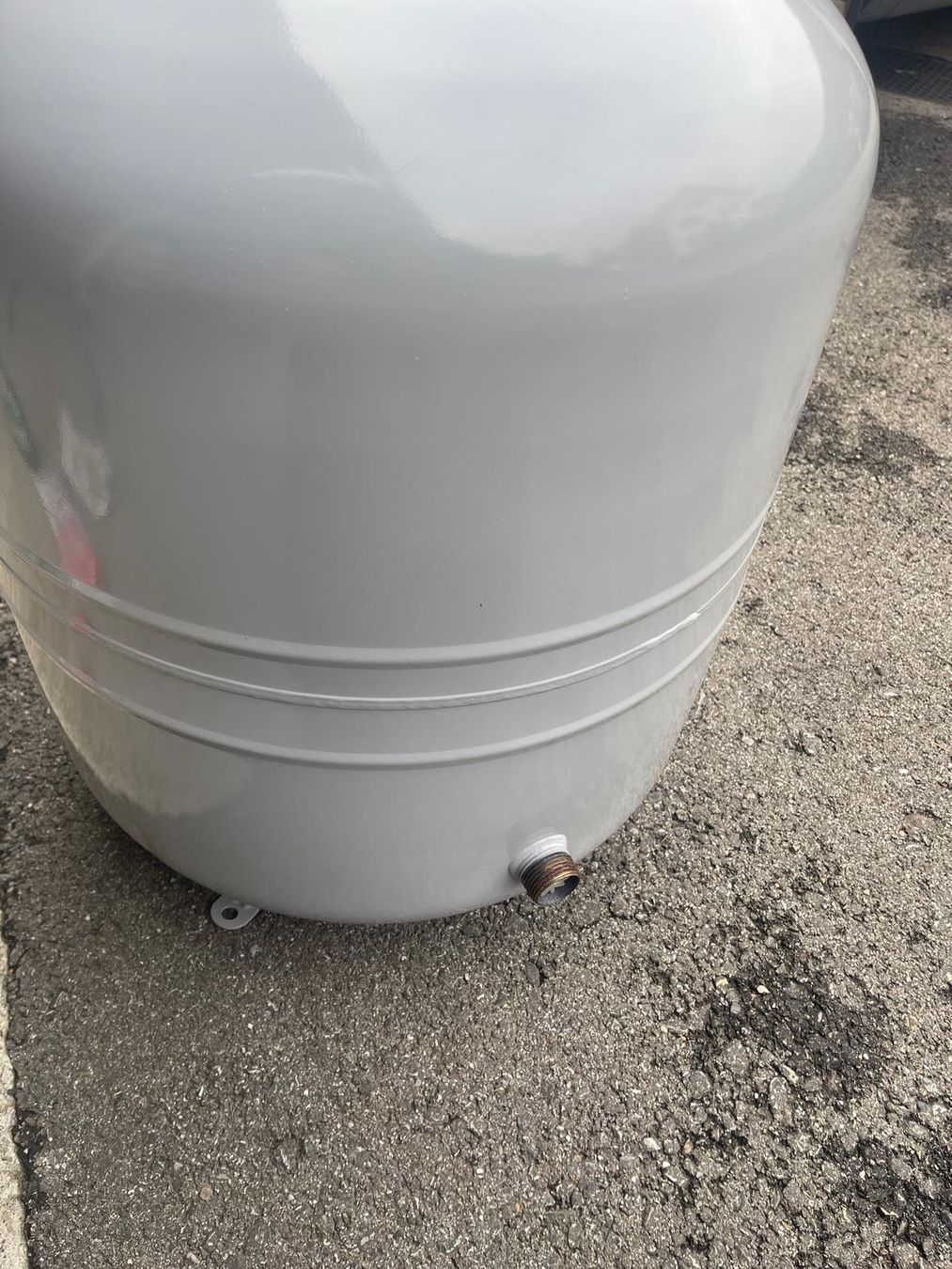 Altro in Utensili da giardino: Reflex Ausdehnungsgefäss, 100l (Fabrikneu) – Nuovo (secondo la descrizione) da Holderbank SO venduto da ann_lg6r 3