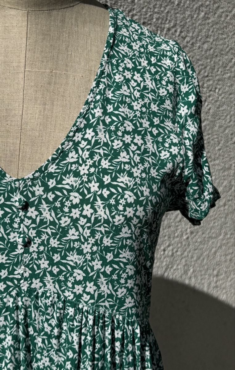 Vestiti: Kleid Lefties Gr. S Grün mit Blumen – Usato da Zürich venduto da SesePorti 1