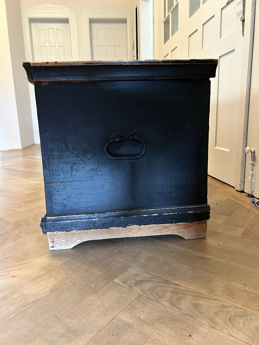 Truhen: Schwarze Holztruhe – Gebraucht aus Zürich von kunterbunt013 3