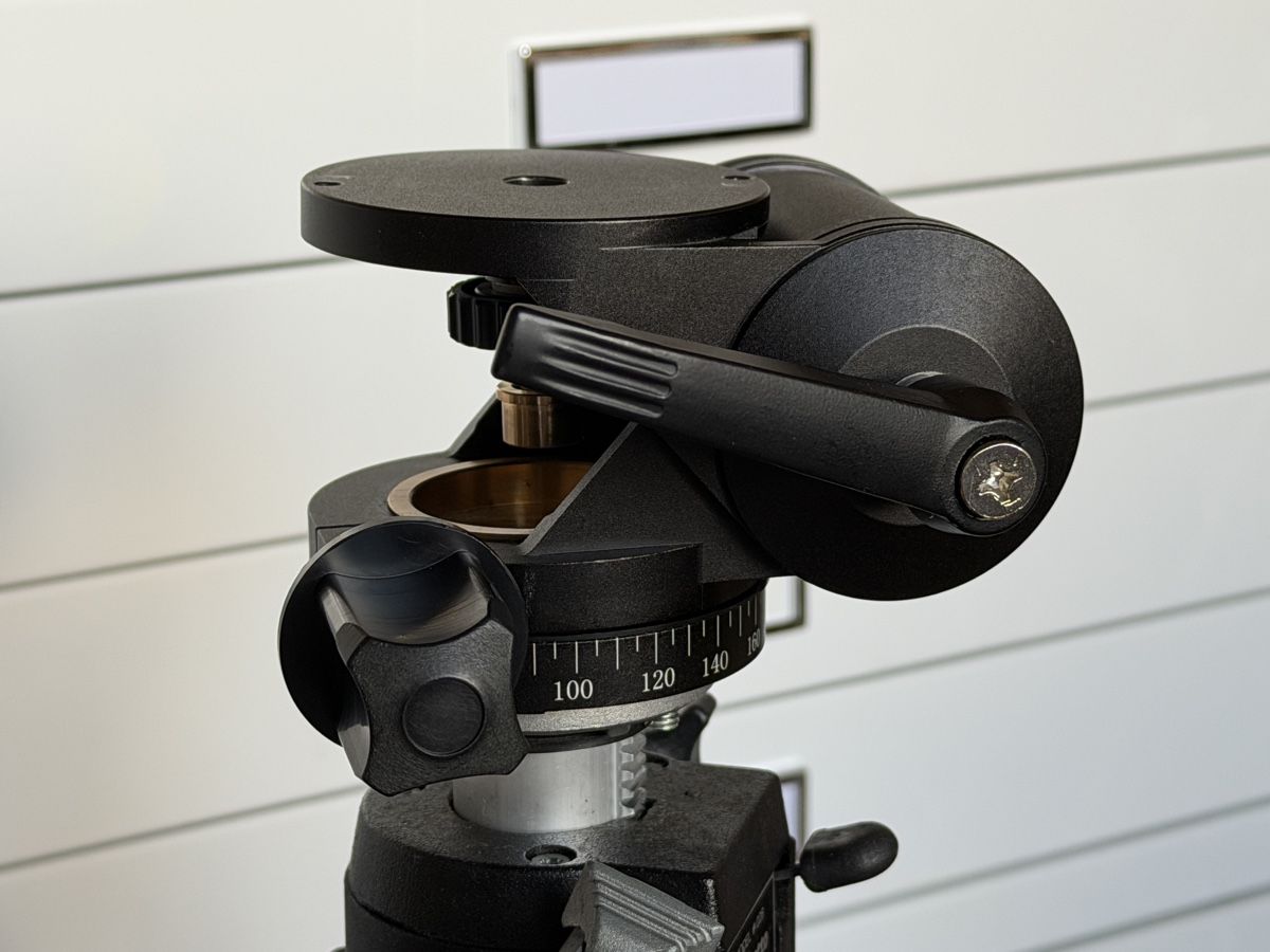Sinar Appareil photo: Sinar Tripod Head – D'occasion à Châbles FR par abner.