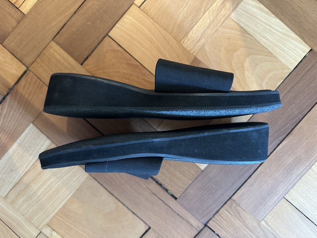Scarpe da donna: Black Platform Slides – Usato da Zürich venduto da Haafaadjdhssjsj 2