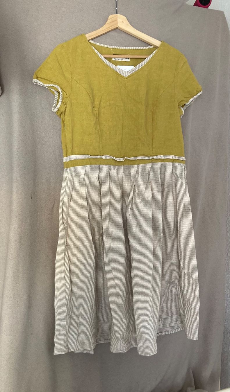 Kleider: Kleid Baumwolle Leinen Grösse M/L – Gebraucht aus Wädenswil von qla76_wh