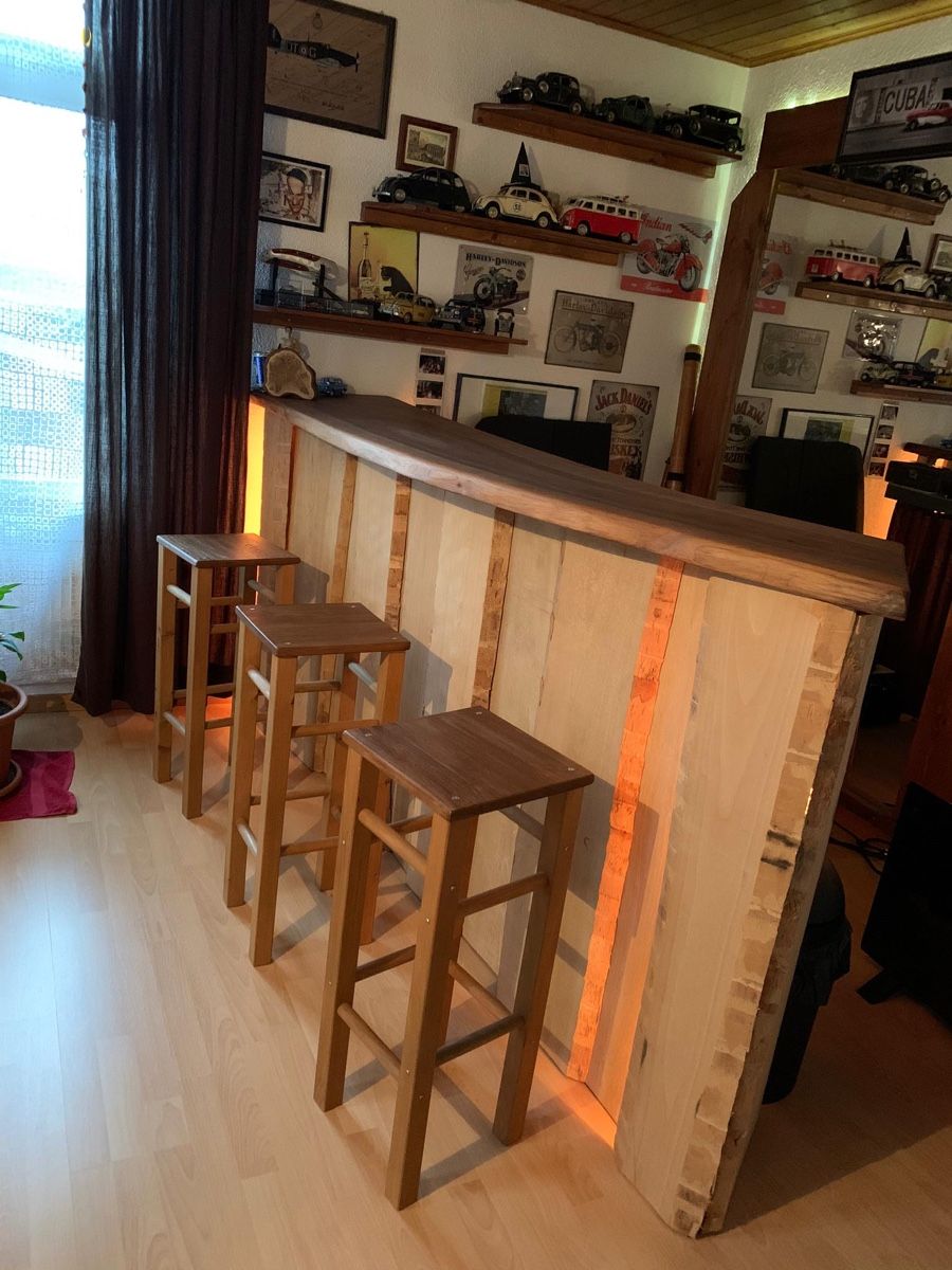 Equipement de magasin & Foires: Holzbar mit Deckplatte aus Nussbaumholz – D'occasion à Amriswil par Ka_Sc 3