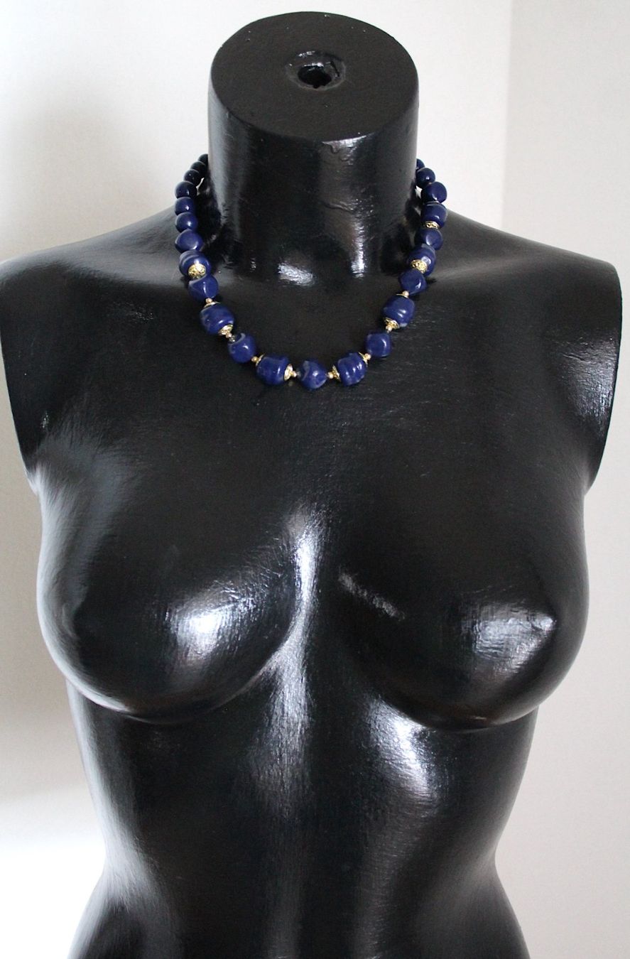 Ketten: Modeschmuck Kette, Blau, Länge ca. 22 cm. – Gebraucht aus Locarno von madame-tus-sauds 2