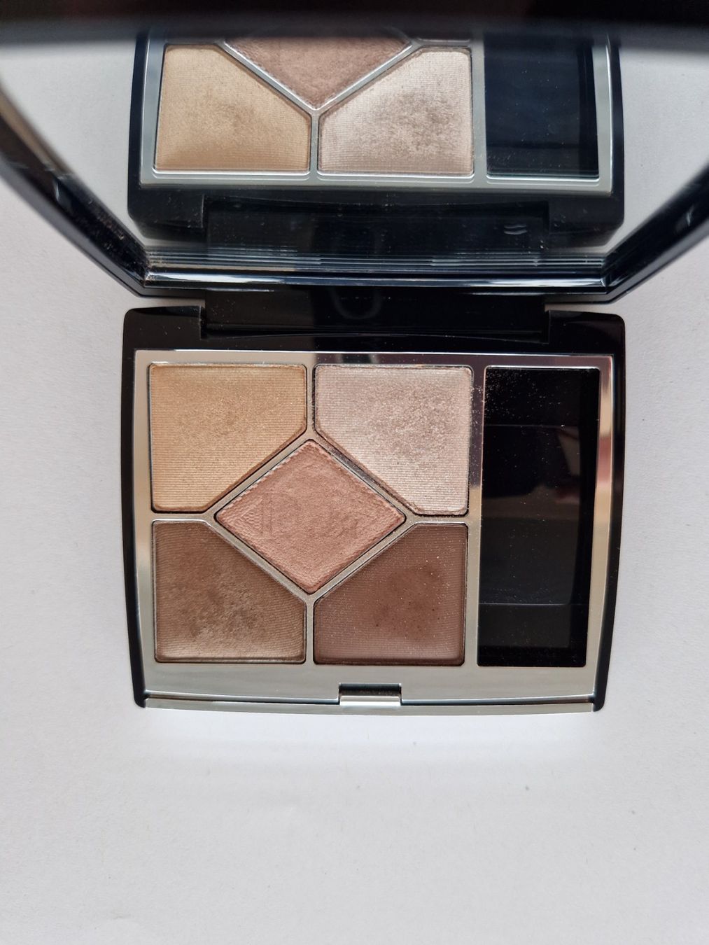 Dior Make-up: Dior Lidschattenpalette in 409 Wild Raffia – Usato da Zürich venduto da swe_vr2x 3