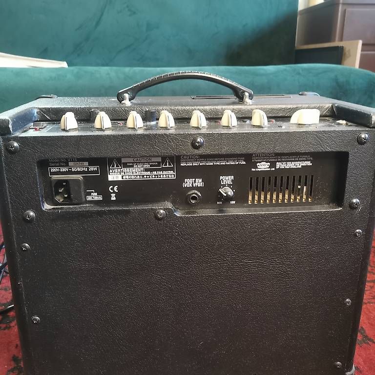 Amplificatori: Vox VT15 Verstärker  – Usato da Zürich venduto da Cyi_paint 1
