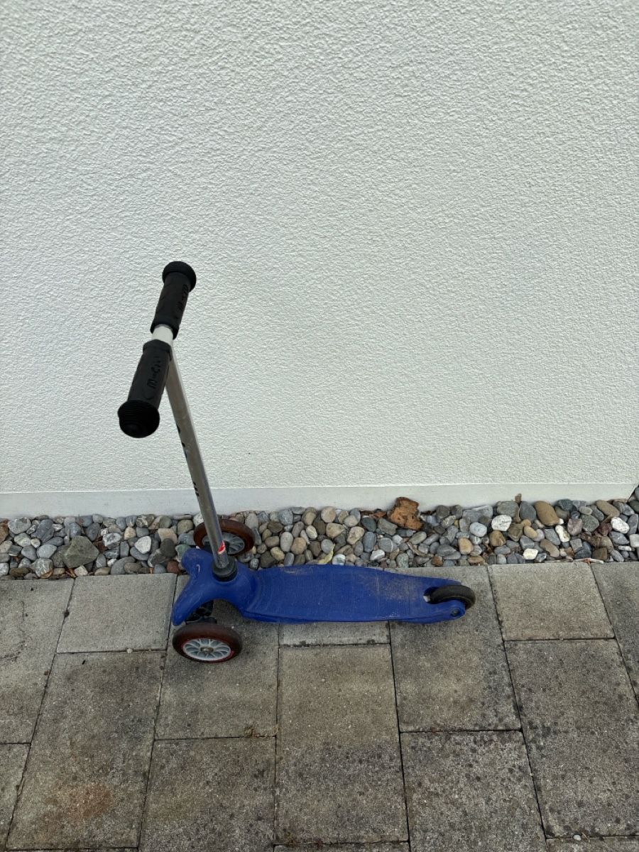 Micro Kickboard: Kinderroller blau gebraucht mit Sitz – Usato da Schaffhausen venduto da Thorbart 2