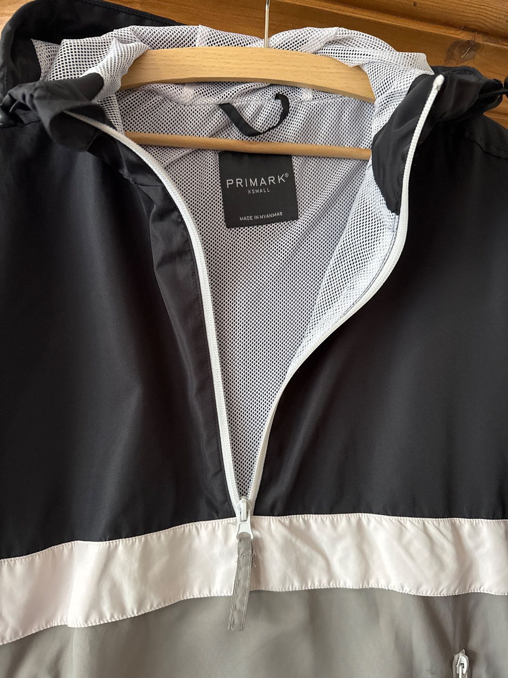 Primark Giacche: Primark Windjacke XS, Schwarz/Grau – Usato da Winterthur venduto da britsi 2