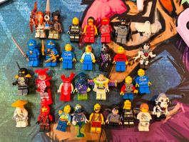 30 x Lego Minifigures