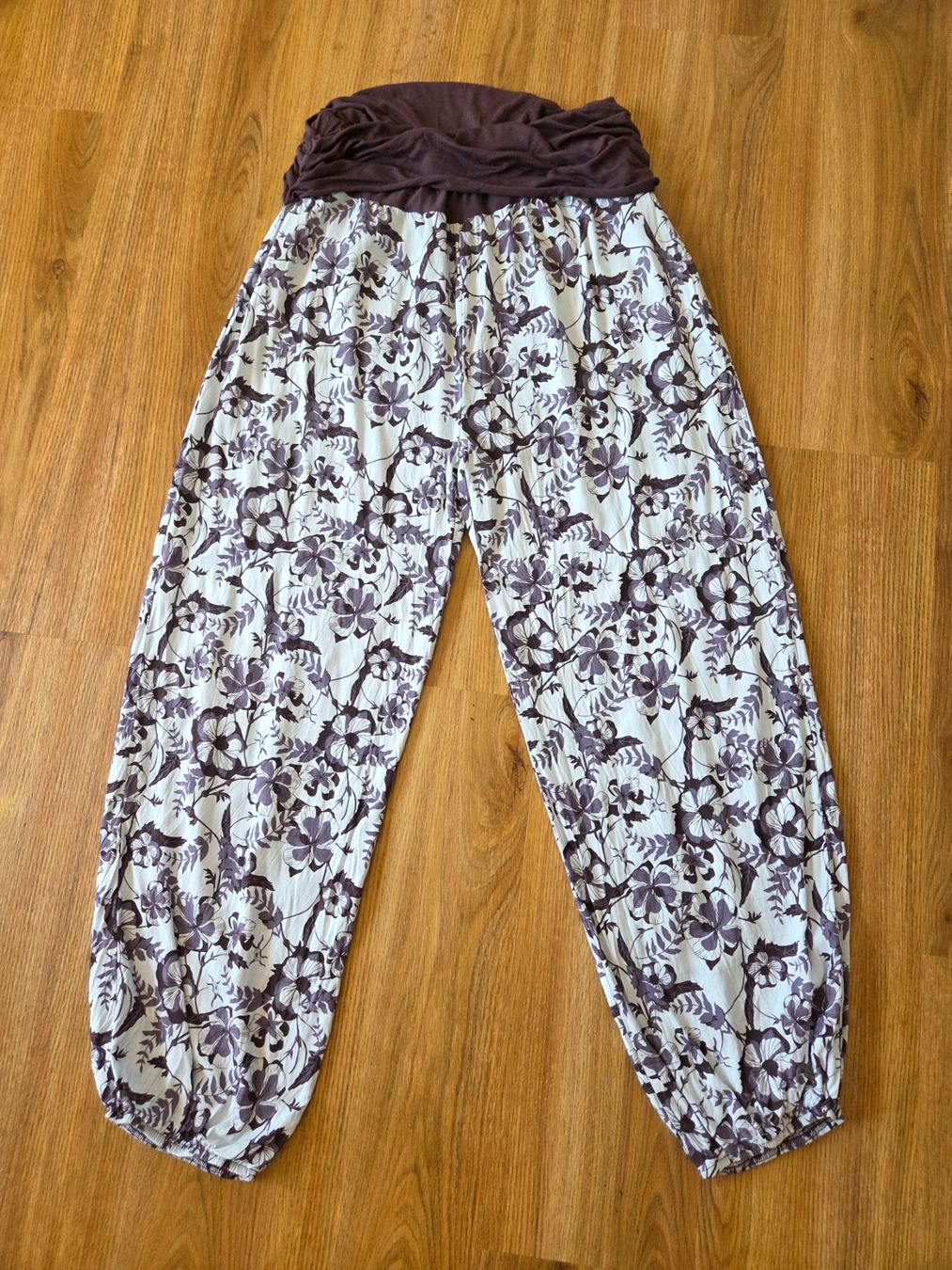Pantaloni: Haremshose Gr. M, dünn – Nuovo (secondo la descrizione) da Heinrichswil venduto da sabi2809